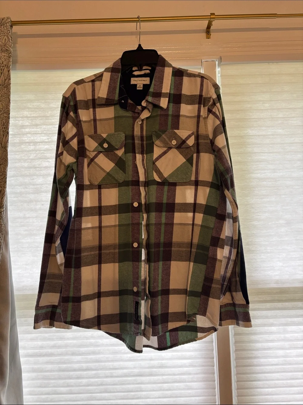 Men's Casual Green Plaid Button-Down Shirt - Picture 1 of 1